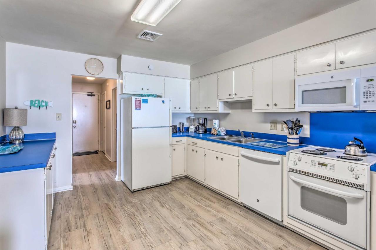 Bright Beachy Condo With Boardwalk Access And Patio! Миртл-Бич Экстерьер фото